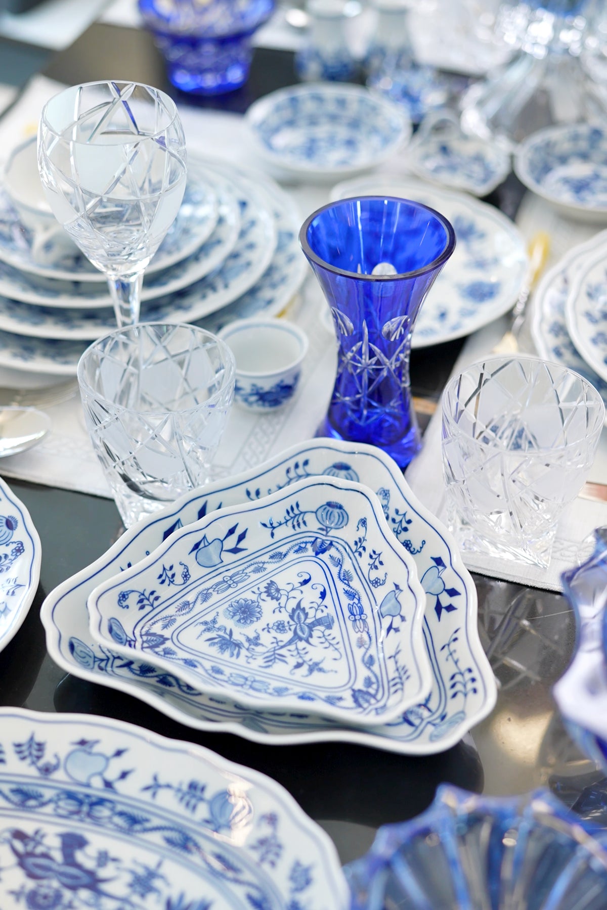 CESKY PORCELAN DUBİ 1860 Cibulak Üçgen Tabak Mavi